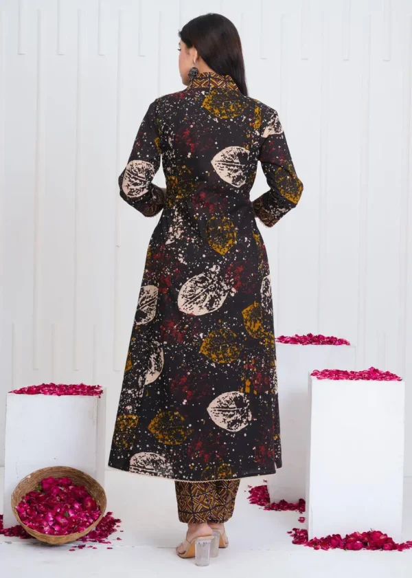 Black Kurti